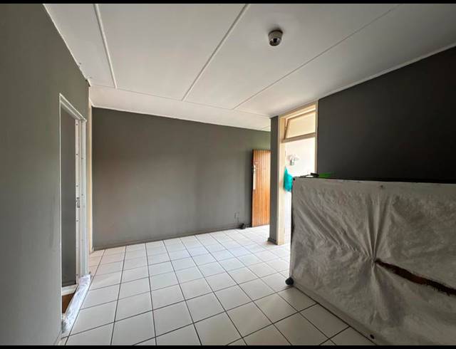 3 BEDROOM APARTMENT FOR SALE IN MUCKLENEUK